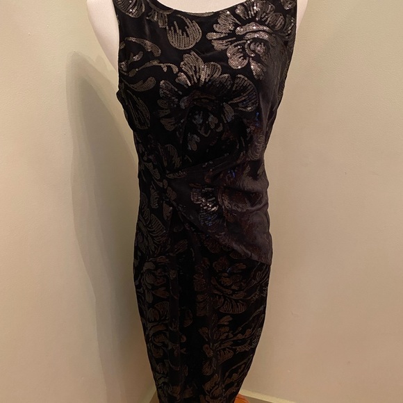 NWT Taylor black velvet and sequin dress - Picture 1 of 5
